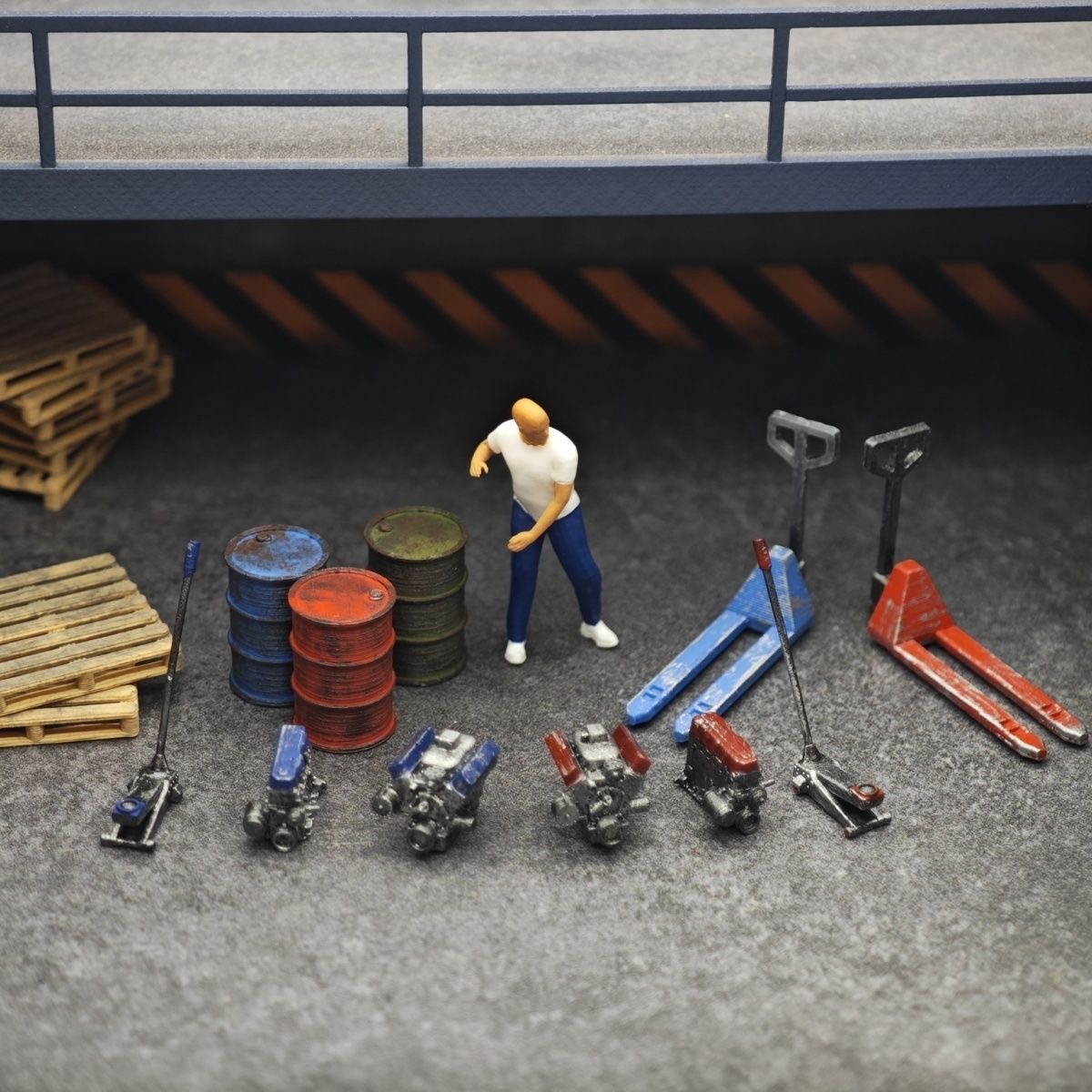 1:64 Car Model Repair Shop Sce - Car Jack 评论和价格